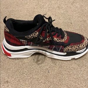 Jessica Simpson Shoes - NEVER WORN SNEAKERS! Jessica Simpson Shoes - NEVER WORN SNEAKERS!